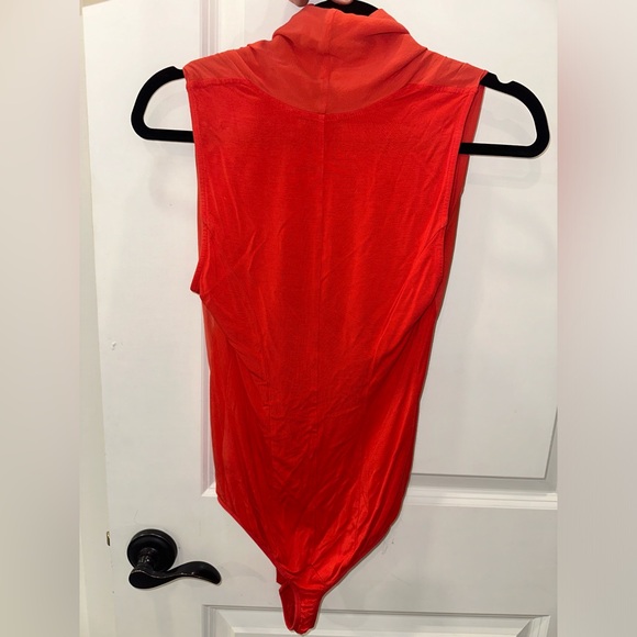 Bebe low cut bodysuit - Picture 3 of 3